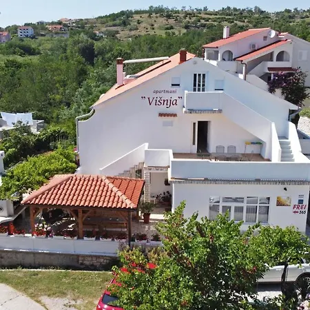 Visnja *