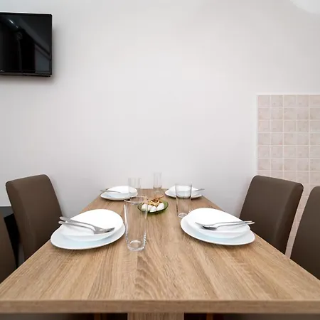 Visnja Apartment *