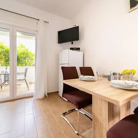 Visnja Apartment *