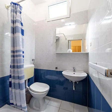 Apartment Visnja *