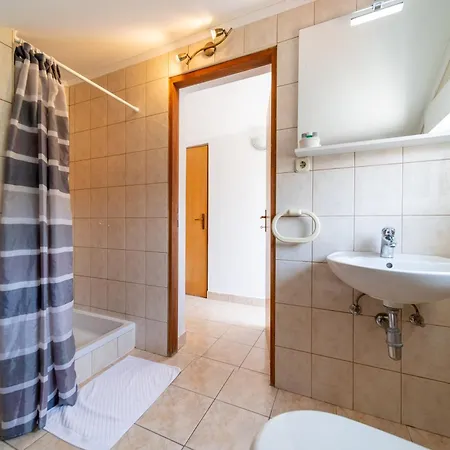 Visnja Apartment Lopar