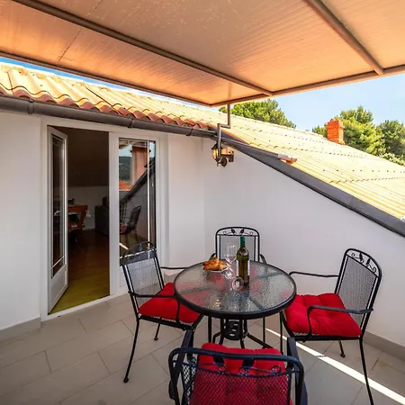 Apartment Visnja Lopar