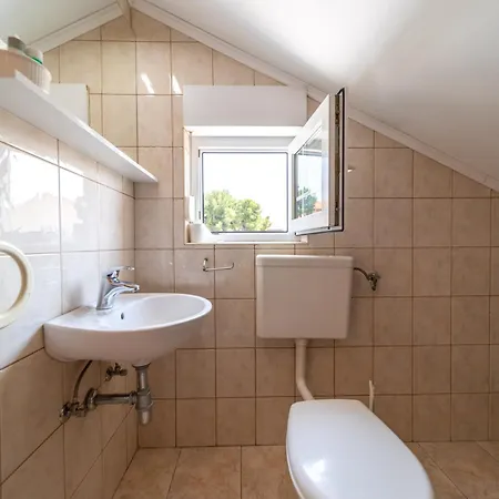 Visnja Apartament Lopar