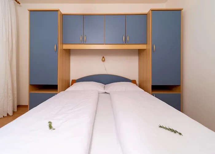 Visnja Apartman Lopar