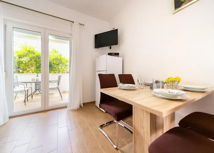 Visnja Apartament *