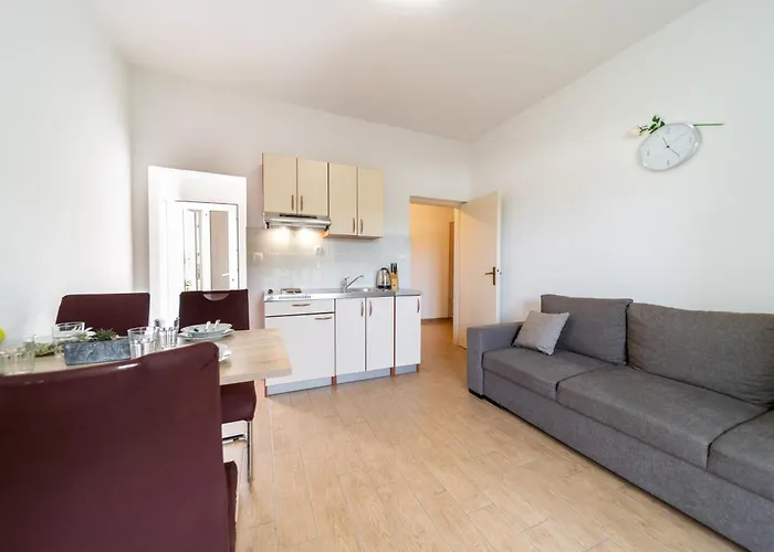 Visnja Apartman Lopar